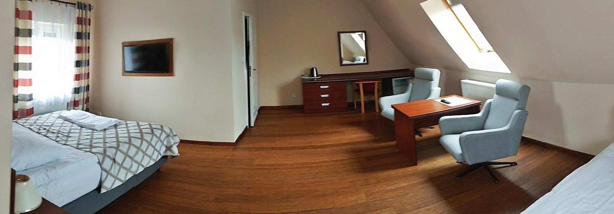 Pensjonat Tadeusz I Apartamenty W Darlowku Darlowko Buitenkant foto